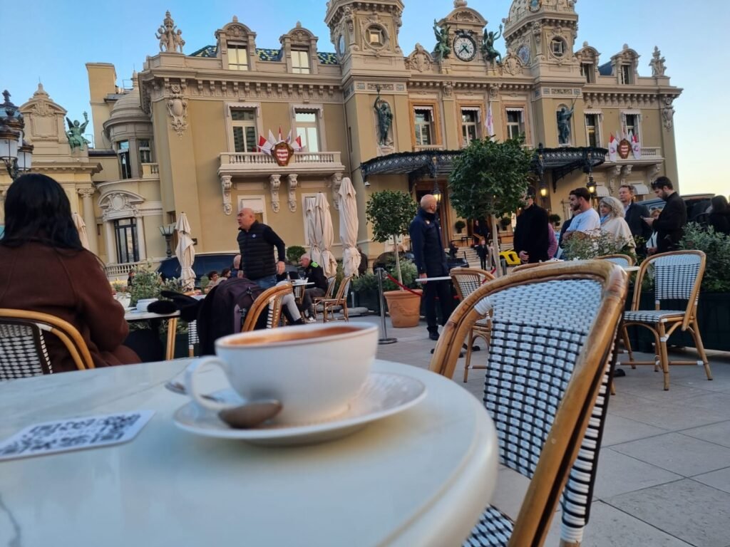 1000020130 Monte carlo coffe time