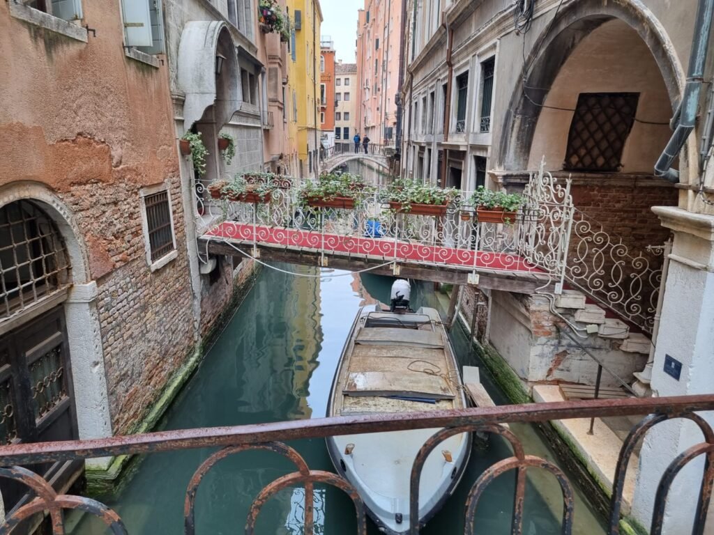 Gondola ride Venice Italy itinerary