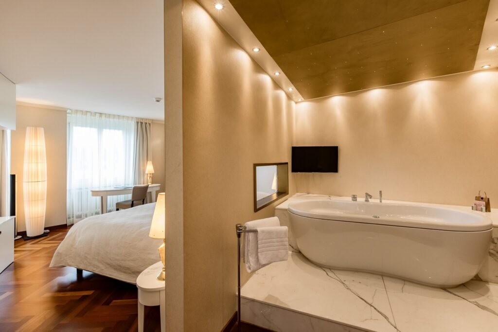 Luxurious hotel room with bathtub